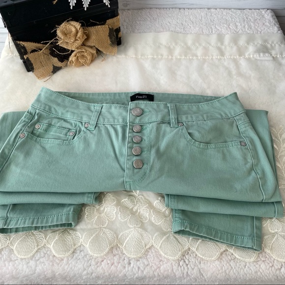 Light green-High waist Jegging. - Picture 3 of 4
